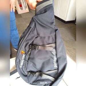 Patagonia Black Men's Bag KUMHO TIRE 7 Embroidered Atom 8L Sling Like NEW